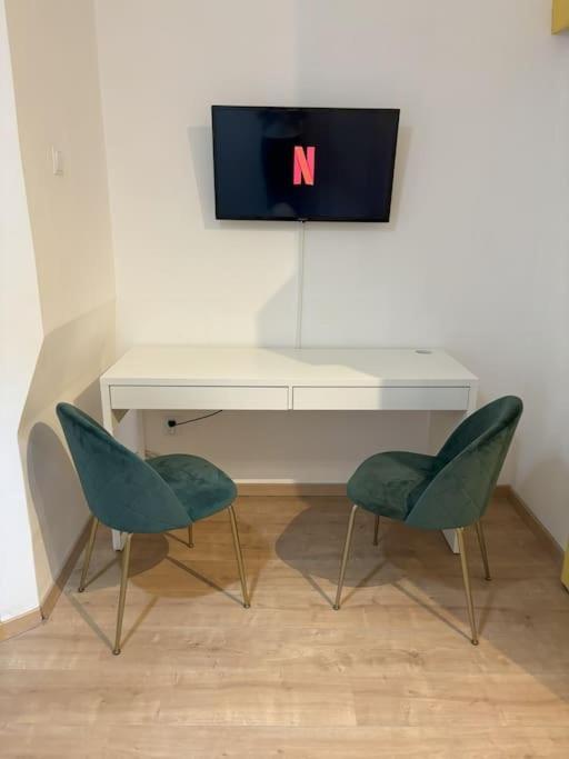 Tiny Quinet Apartment